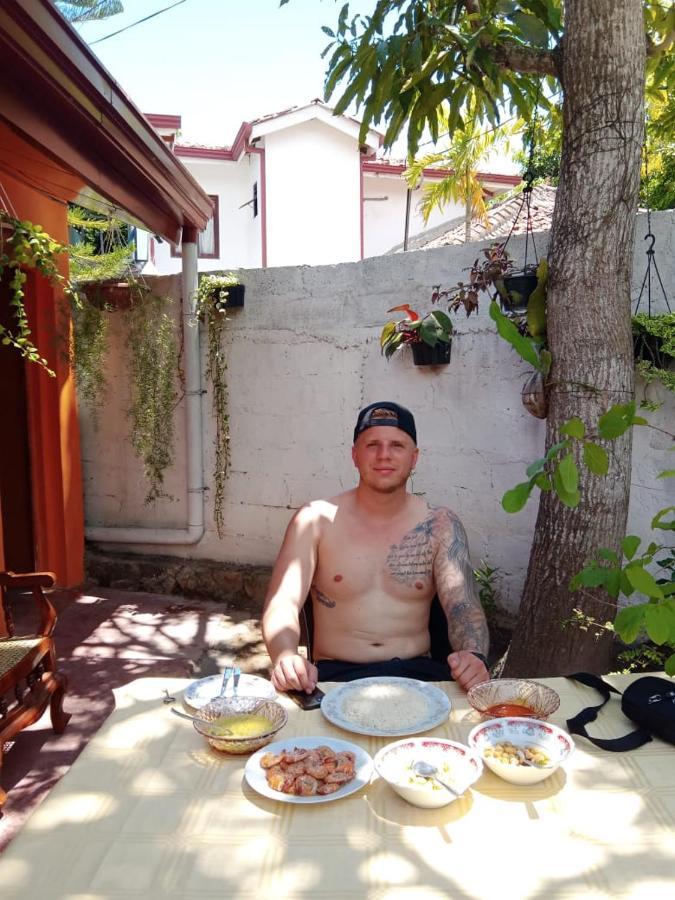 Menaka Homestay Tangalle Eksteriør billede