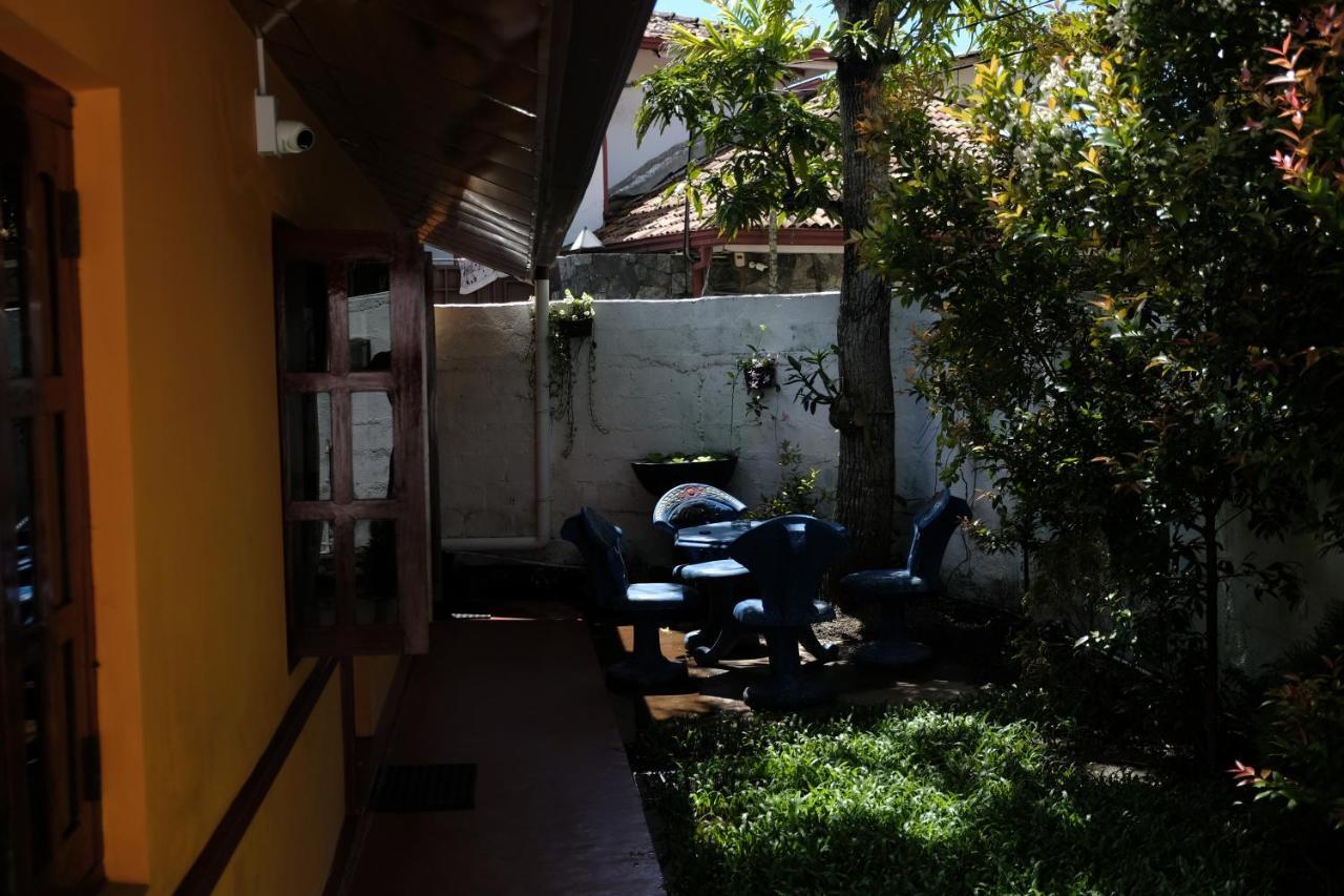 Menaka Homestay Tangalle Eksteriør billede